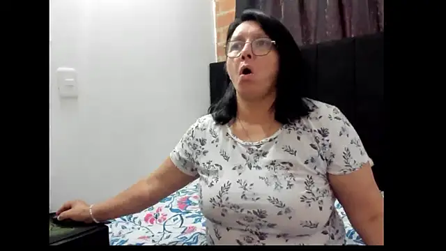 Evaaross 2345 online show from January 20, 2025, 8:07 pm