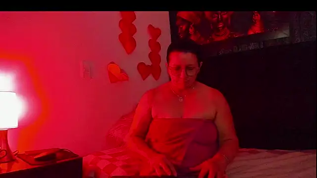 Evaaross 2345 online show from March 3, 2025, 12:27 pm