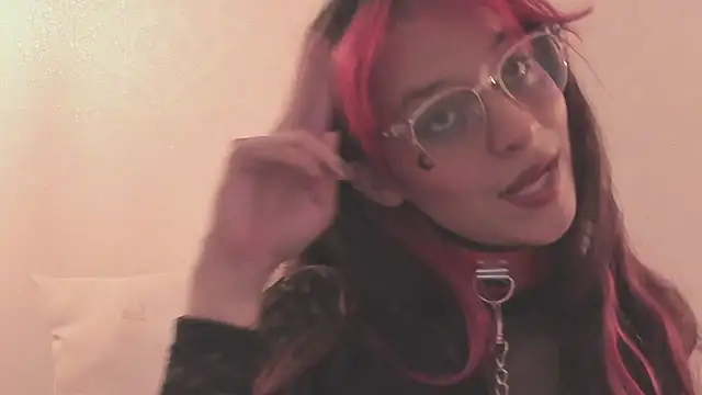 RedMeloddy online show from March 11, 2025, 10:31 pm