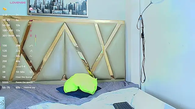 littleebonymommy online show from March 4, 2025, 2:49 am