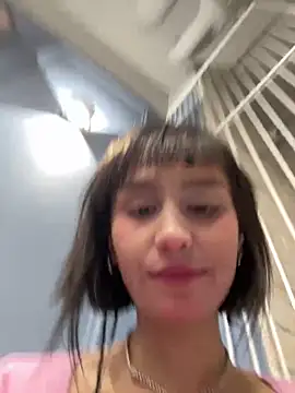 bigbabykiki online show from December 16, 2024, 6:10 am