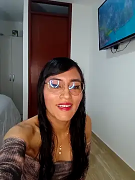 SophieBaker   online show from March 12, 2025, 1:03 am