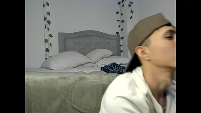 Justyn Ross online show from February 3, 2026, 11:10 pm