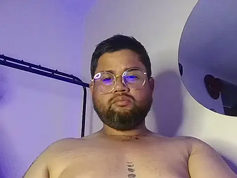 GABRIELGARCIA1313 online show from June 19, 2026, 2:27 am