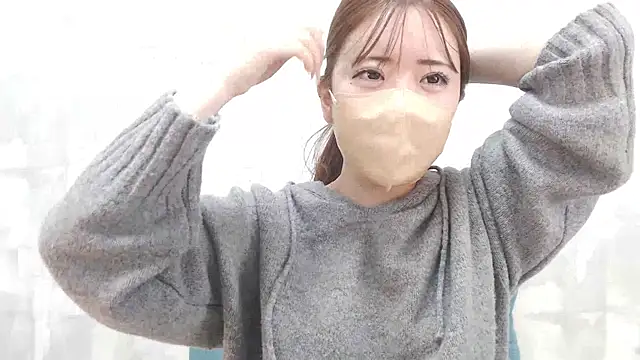 Snapshot of LOVE_MOMO_LOVE chatting on December 12, 2024, 2:55 pm LOVE MOMO LOVE online show from December 12, 2024, 2:55 pm