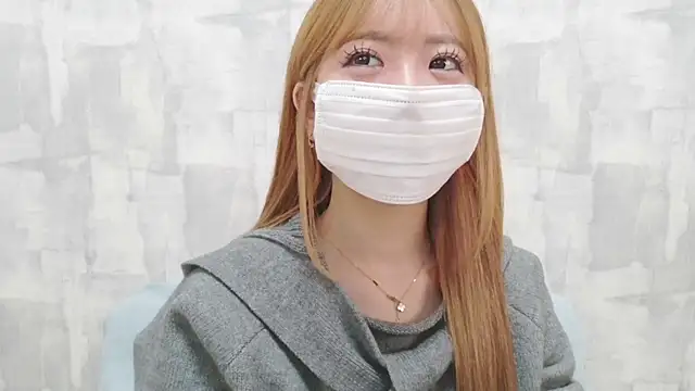 Snapshot of LOVE_MOMO_LOVE chatting on March 21, 2026, 11:15 am LOVE MOMO LOVE online show from March 21, 2026, 11:15 am