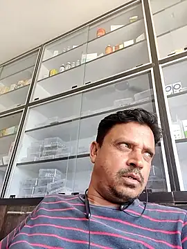 Snapshot of Raj1043 chatting on May 31, 2026, 6:21 am Raj1043 online show from May 31, 2026, 6:21 am