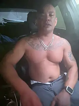 EatMyCake831 online show from January 1, 2025, 3:35 pm