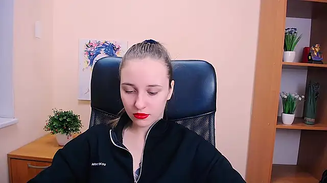  Nicole new online show from January 28, 2025, 6:49 am