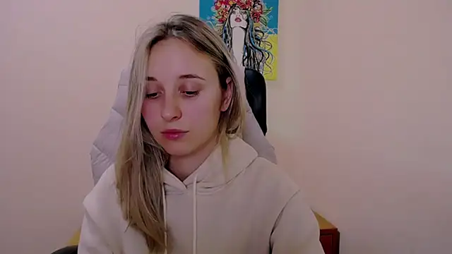  Nicole new online show from October 19, 2025, 11:22 am