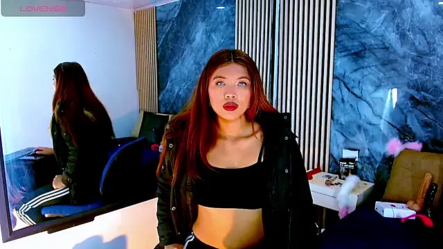 Isalombardi online show from September 25, 2025, 4:16 am