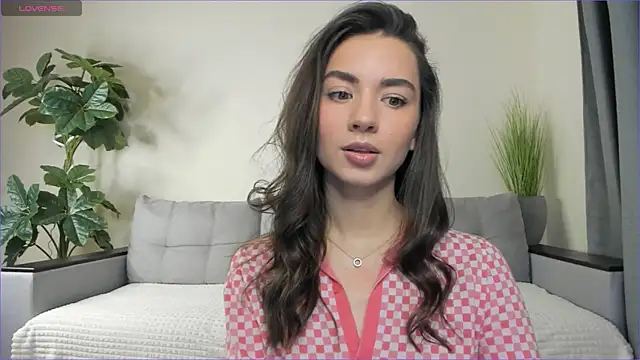 NicoleLuv online show from February 2, 2025, 1:08 pm