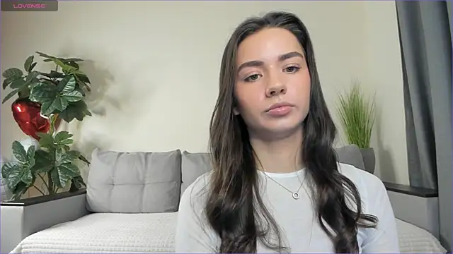 NicoleLuv online show from February 27, 2025, 1:07 pm