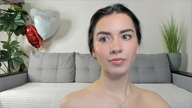 NicoleLuv online show from March 17, 2025, 1:08 pm