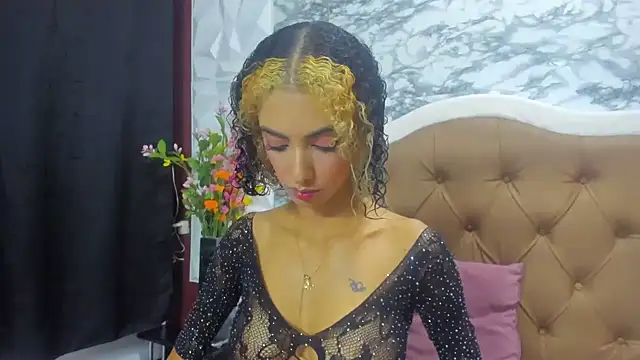 Queen Cuarxxo online show from December 16, 2024, 11:39 pm