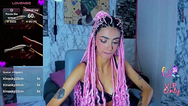 Queen Cuarxxo online show from April 21, 2026, 2:51 am