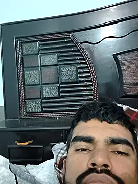 yourboy2000   online show from January 17, 2026, 6:11 pm