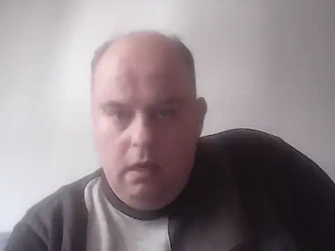 Snapshot of bigi441980 chatting on September 26, 2025, 9:35 am bigi441980 online show from September 26, 2025, 9:35 am
