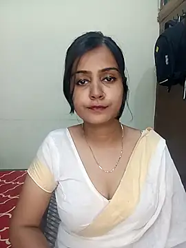 Snapshot of Miss-Riyasingh chatting on April 19, 2026, 5:34 pm Miss-Riyasingh online show from April 19, 2026, 5:34 pm