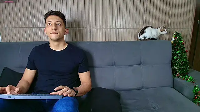 Maykol Victoriasr online show from January 2, 2025, 6:07 am