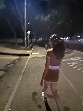 aurelialux online show from March 19, 2025, 4:57 am