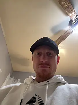 bigred0808 online show from February 8, 2026, 9:07 pm