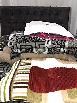 aisha-sajady online show from January 10, 2026, 9:41 pm