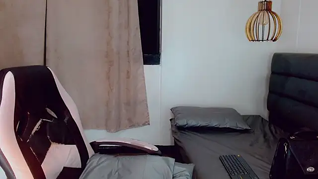 Oriana braom online show from January 22, 2025, 1:42 am