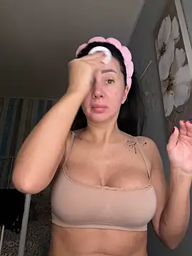 AnaRhodes online show from February 20, 2025, 8:58 pm