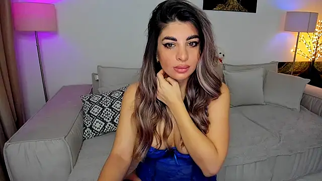 Queenofyouredreams online show from December 23, 2024, 1:40 am