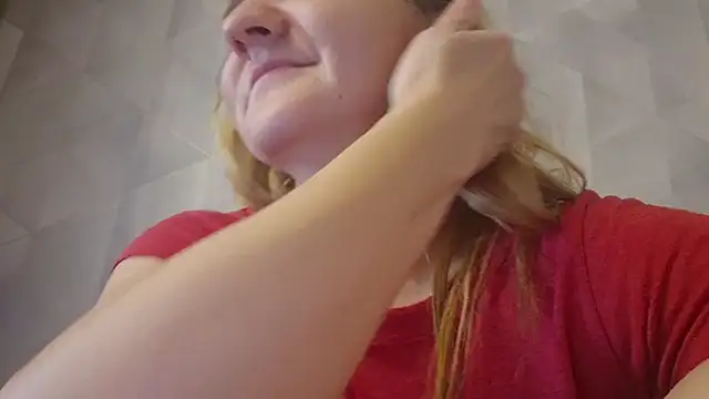 EstrellaWalters online show from November 2, 2025, 6:16 am