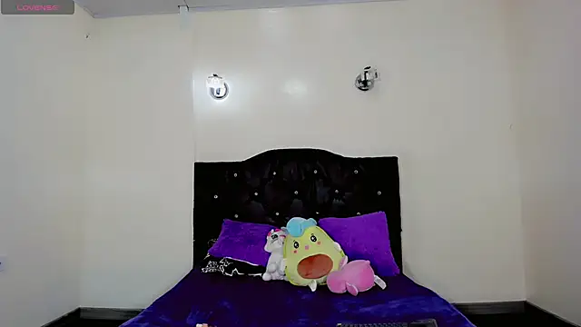 Elissa taylor  online show from February 10, 2025, 7:28 pm