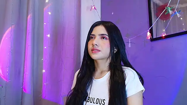 adara johnson   online show from February 25, 2026, 11:53 am