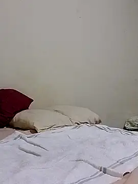 Snapshot of friendsloversex chatting on December 29, 2024, 3:44 am friendsloversex online show from December 29, 2024, 3:44 am