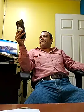 Snapshot of friendsloversex chatting on September 18, 2025, 5:48 pm friendsloversex online show from September 18, 2025, 5:48 pm