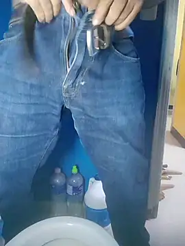 Snapshot of friendsloversex chatting on October 21, 2025, 8:20 pm friendsloversex online show from October 21, 2025, 8:20 pm