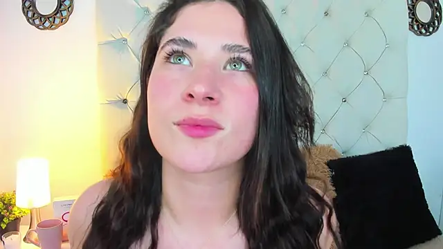 ValeryLovee online show from December 26, 2024, 4:43 am