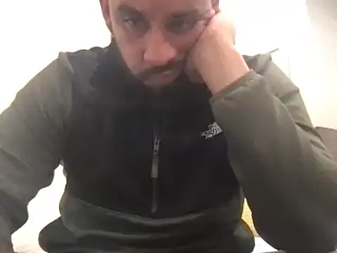 Z415 online show from January 20, 2025, 3:37 am