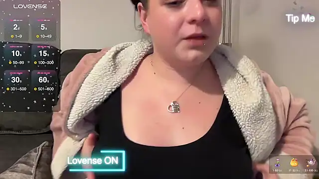 NaughtyWifeUK online show from January 19, 2025, 1:21 am