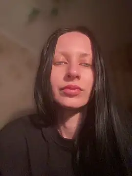 Starry Siren online show from April 23, 2026, 6:43 pm