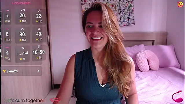 ParisW online show from September 8, 2025, 4:28 pm