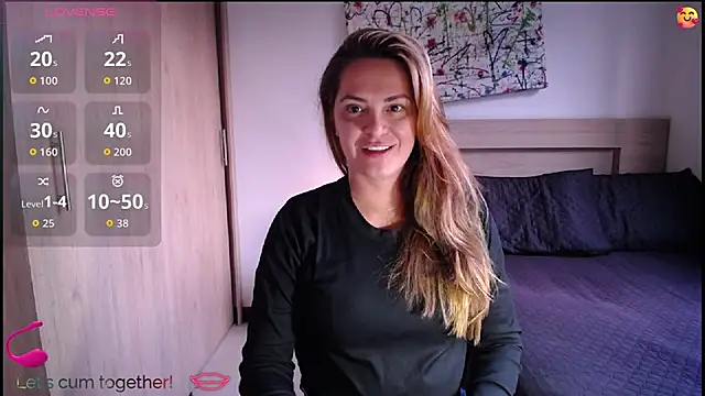 ParisW online show from October 8, 2025, 10:29 pm