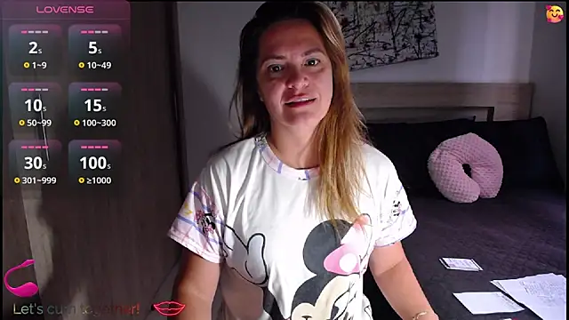 ParisW online show from November 6, 2025, 11:55 am