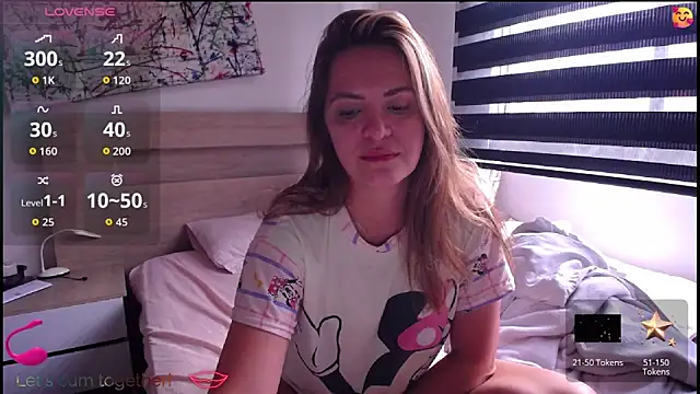 ParisW online show from December 16, 2025, 12:32 pm