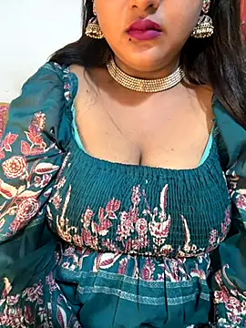 Ayesha mahi online show from October 20, 2025, 2:45 am