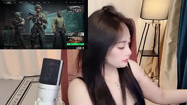 Daisy-77 online show from June 4, 2026, 1:06 pm