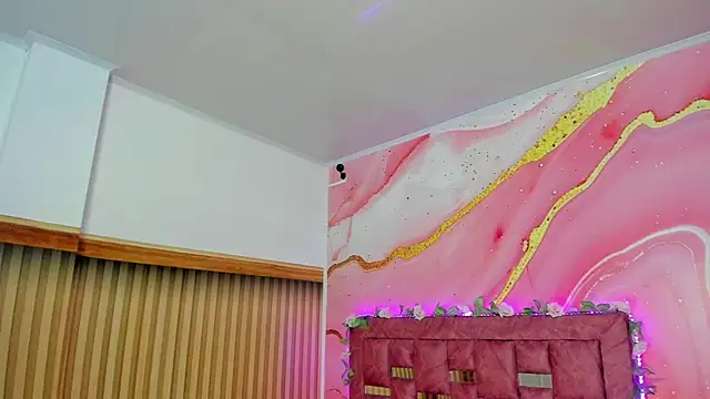 Daisy  rose online show from December 17, 2025, 3:12 am