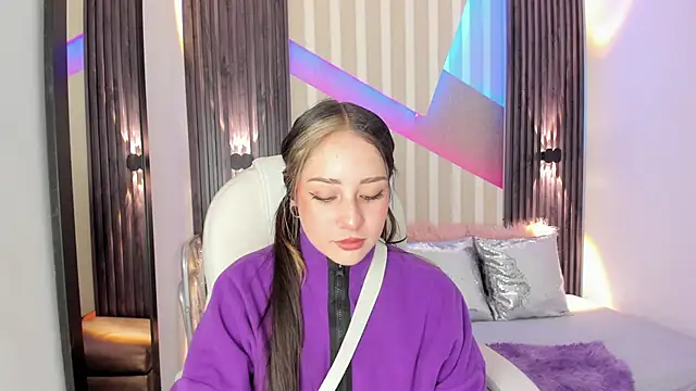 emily layton online show from October 5, 2025, 4:16 pm