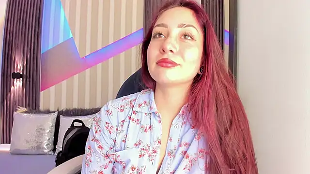 emily layton online show from November 18, 2025, 3:27 pm