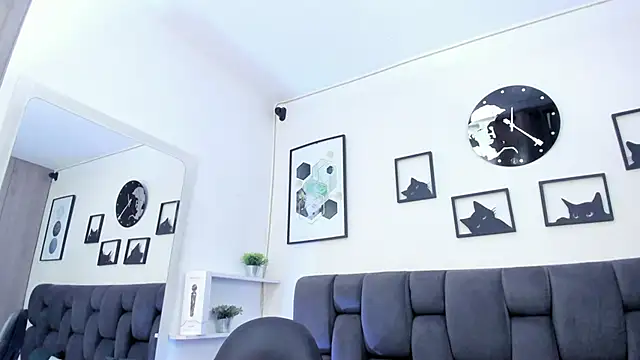 Alison Chan  online show from February 27, 2025, 8:31 pm